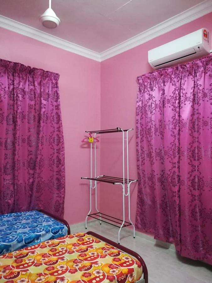 Homestay Damai Yusmila Kuala Terengganu Eksteriør billede