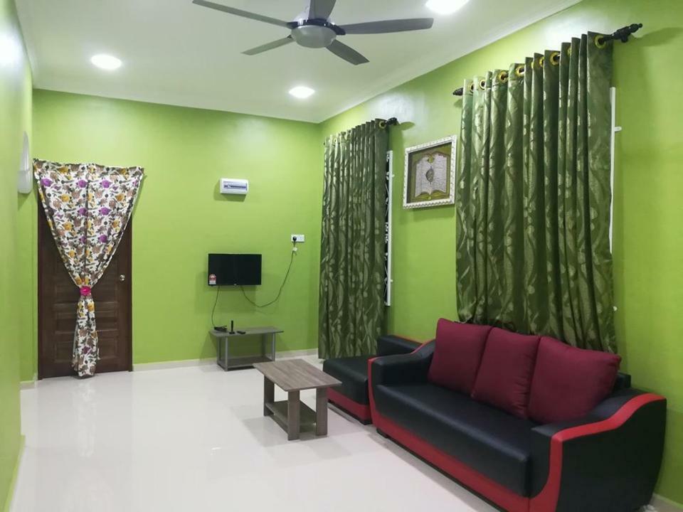 Homestay Damai Yusmila Kuala Terengganu Eksteriør billede